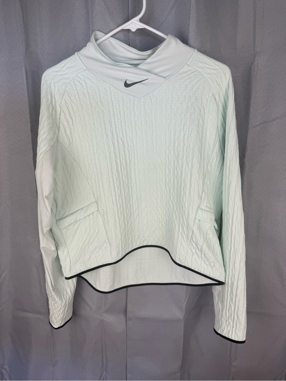 Nike Running Division Therma-FIT Mint Green Textured Pullover Women’s M